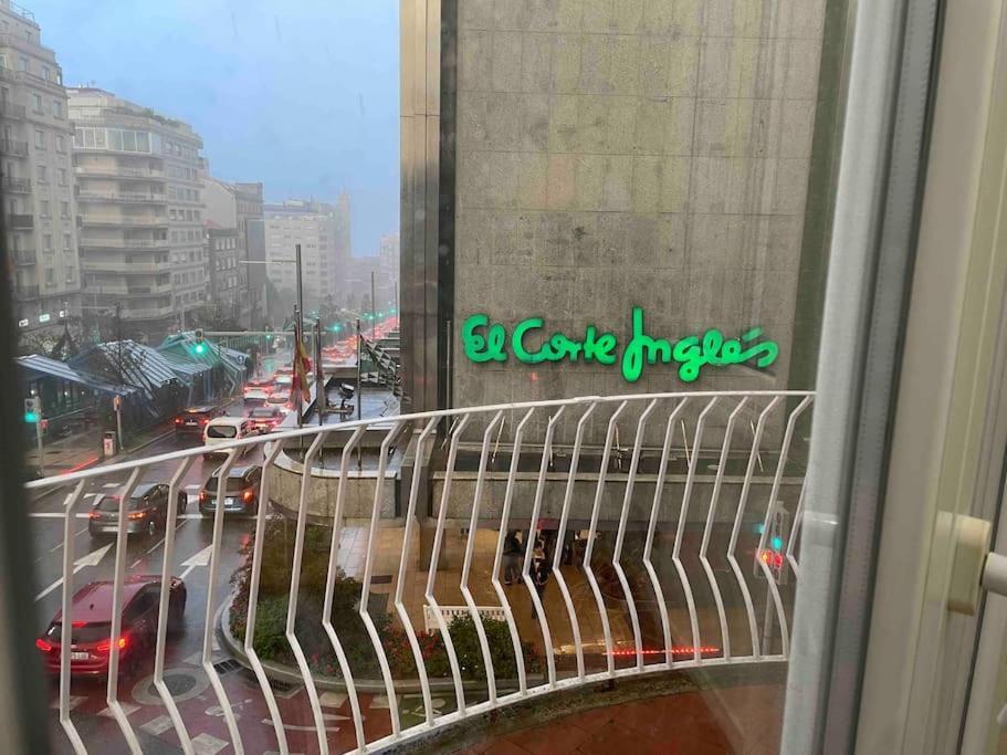 Piso Lujo En Gran Via Con Garaje Apartamento Vigo Exterior foto