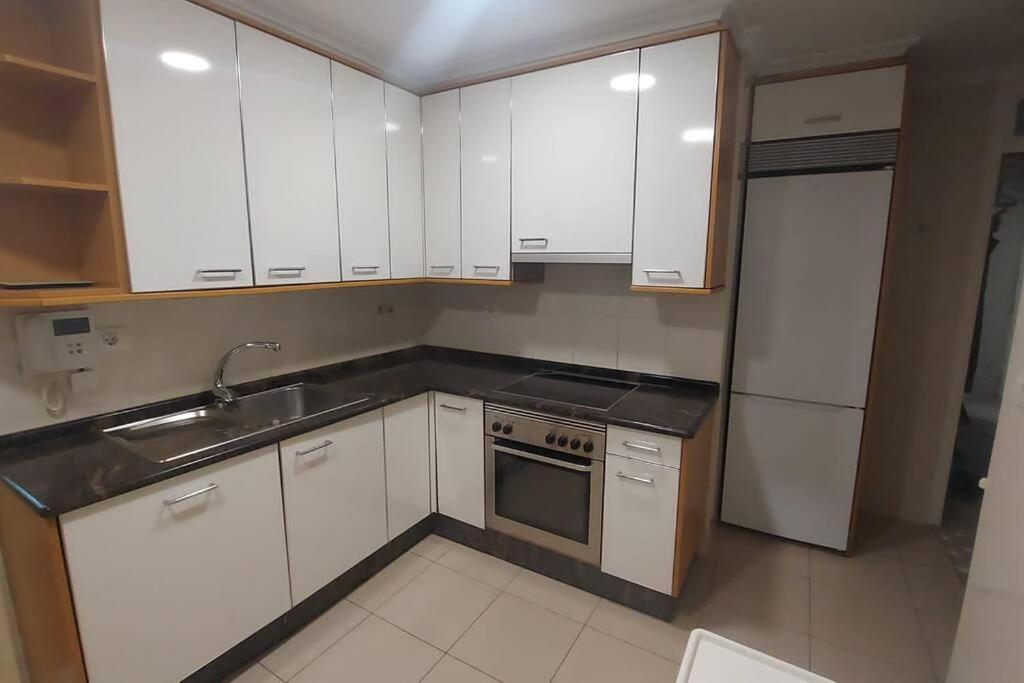 Piso Lujo En Gran Via Con Garaje Apartamento Vigo Exterior foto